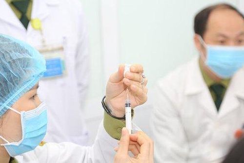 Tăng nguy cơ đối với sức khỏe sau mỗi lần tái nhiễm COVID-19