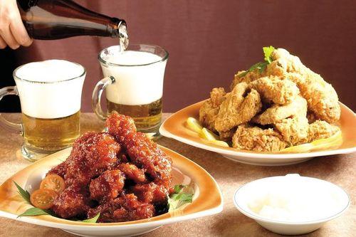 Ngành gà rán ở Hàn Quốc nóng lên vì World Cup