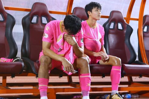 Cầu thủ Sài Gòn bật khóc khi đội rớt hạng