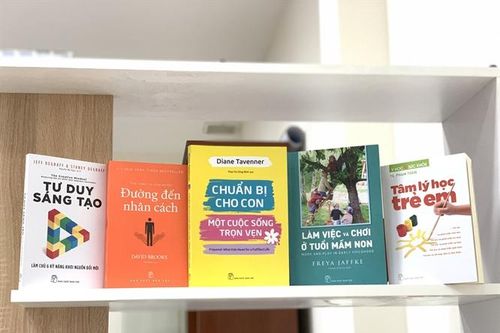 Đa dạng sách cho Ngày Nhà giáo Việt Nam