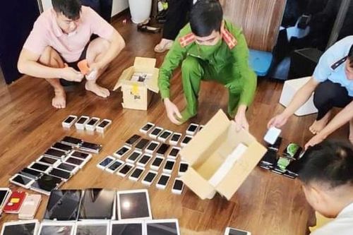 Công an Hà Nội bắt giữ hơn 400 điện thoại iphone nhập lậu