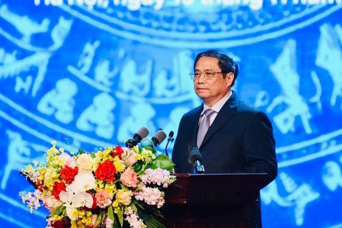 Thủ tướng Phạm Minh Chính: 'Thầy, cô như người cha, người mẹ thứ hai của học sinh'