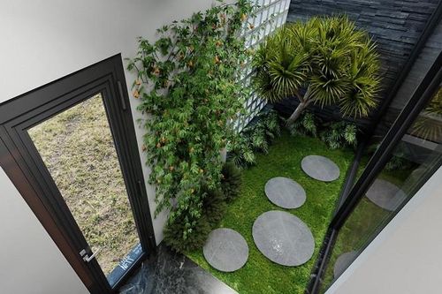 Xử lý giếng trời, khoảng lùi hợp lý, ngôi nhà quanh năm mát mẻ, ít phải dùng điều hòa