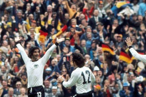 World Cup 1974: Cơn lốc cam bất lực trước Cỗ xe tăng
