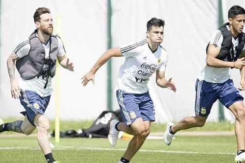 Argentina chuẩn bị thay thêm một đối tác của Messi