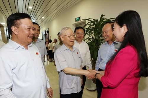 Tổng Bí thư tiếp xúc cử tri các quận Đống Đa, Ba Đình và Hai Bà Trưng