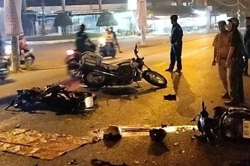 CSGT bị thương trong vụ ba xe mô tô va chạm liên hoàn