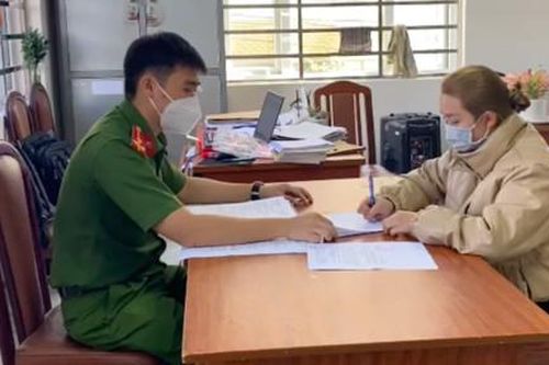 Khởi tố kẻ lừa bán hoa Đà Lạt qua mạng, chiếm đoạt 200 triệu đồng