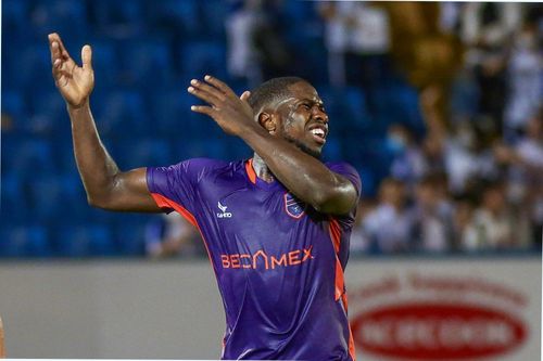 Vua phá lưới V.League 2022 nhạt nhòa trước á quân Nhật Bản