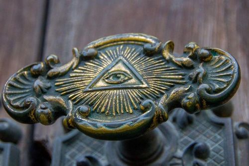 Bí ẩn hội kín Illuminati