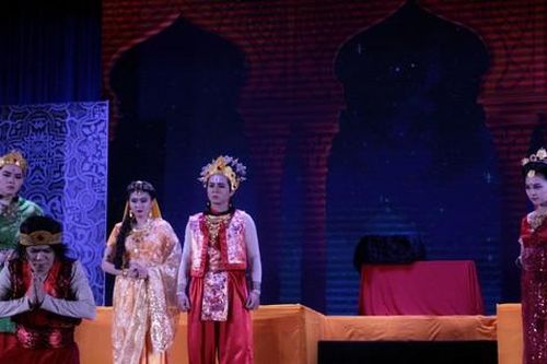 Ra mắt sân khấu kịch học đường UEH Theatre - Công diễn vở 'Quyền lực và tình yêu'