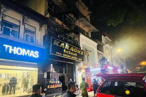 Hà Nội: Cháy quán karaoke trên phố Mai Hắc Đế