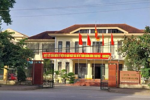 Đình chỉ Phó trưởng phòng Tư pháp vì tình nghi nhận hối lộ