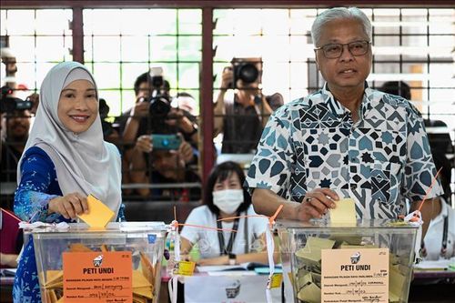 Không đảng nào giành đa số tối thiểu trong cuộc bầu cử Quốc hội Malaysia