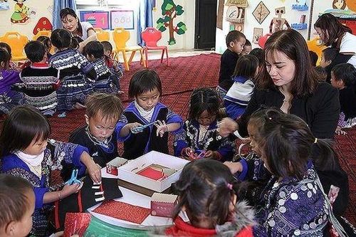 Chuyện về nữ giáo viên tình nguyện lên Mù Cang Chải gieo chữ