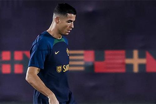 Chelsea sẵn sàng vào cuộc nếu MU 'tống cổ' Ronaldo sau World Cup 2022