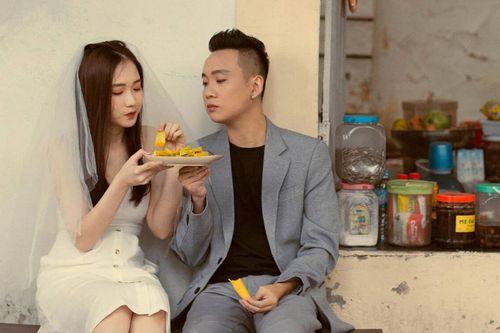 Chuyện tình đẹp như mơ của JustaTee: Vợ là fangirl thành luôn bạn đời