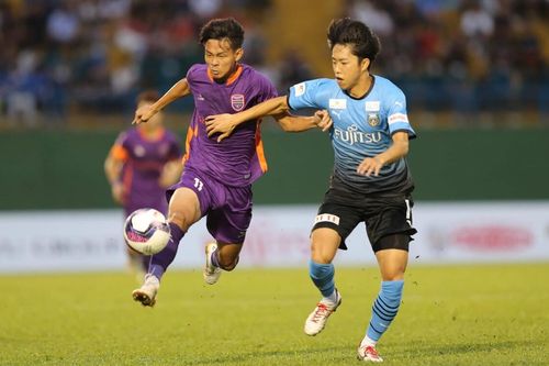 Bình Dương thua trắng đội bóng của Messi Thái
