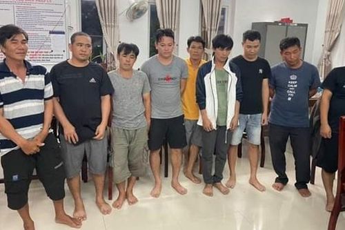 11 đối tượng tụ tập sát phạt trong quán cà phê