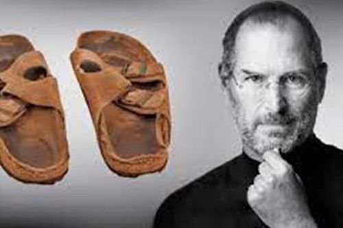 Bán đấu giá đôi dép cũ của Steve Jobs