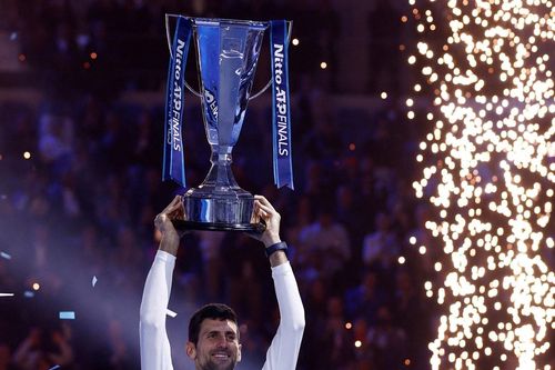 Vô địch ATP Finals, Djokovic cân bằng kỷ lục của Federer