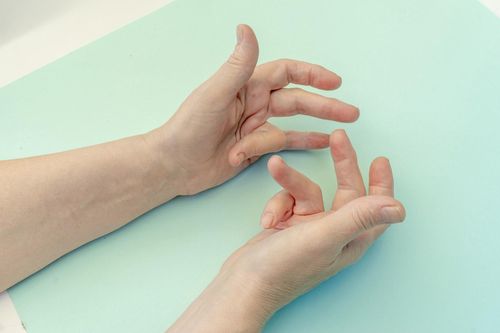 Tình trạng tê liệt tay phổ biến nhất mà nhiều người chưa biết