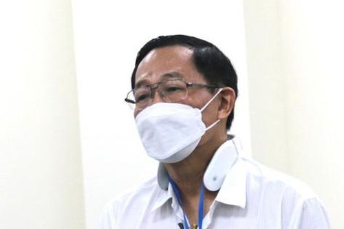 Cựu Thứ trưởng Bộ Y tế Cao Minh Quang nhận trách nhiệm trong vụ biển thủ hơn 3,8 triệu USD