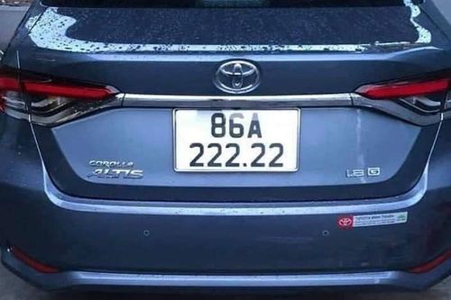 Toyota Corolla Altis 2022 biển 'ngũ quý 2' rao bán giá 1,7 tỷ đồng