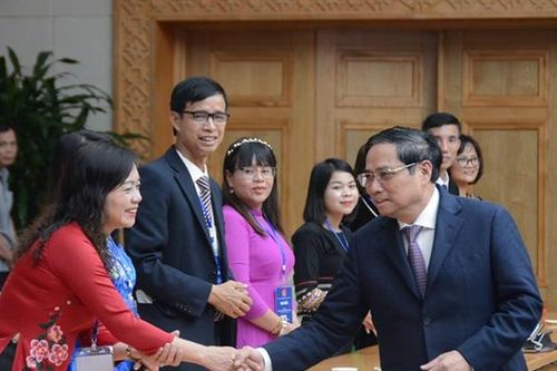 Thủ tướng gặp mặt các nhà giáo tiêu biểu