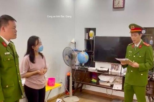 Khởi tố nữ Tổng giám đốc về tội làm, buôn bán tem giả