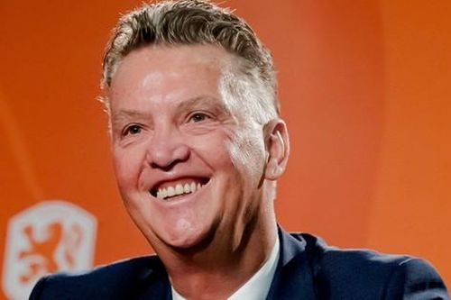 Chuyện chưa kể về Van Gaal: 25 lần xạ trị, ngồi xe lăn, đối mặt tử thần vẫn quyết vô địch World Cup