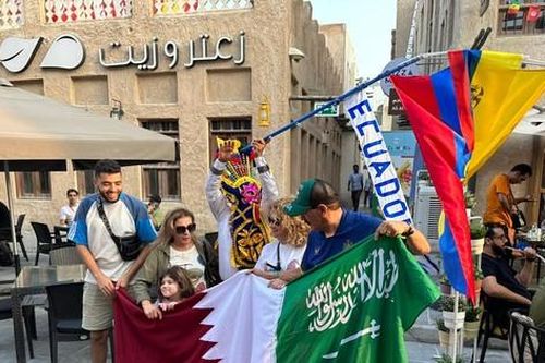 Du khách Việt xem World Cup 2022 ở Qatar