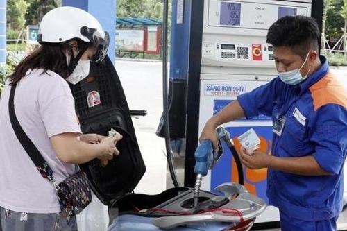 Đề xuất 4 mức thuế bảo vệ môi trường đối với xăng dầu theo diễn biến thị trường