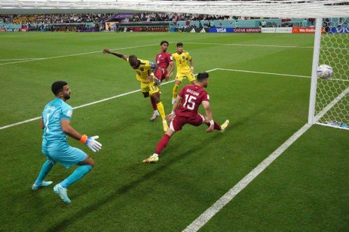 Giới trọng tài Việt phản ứng về công nghệ bắt việt vị ở World Cup