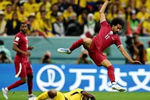 Lộ mức thưởng lớn của đội tuyển Anh; Trọng tài World Cup 2022 được trả lương bao nhiêu?