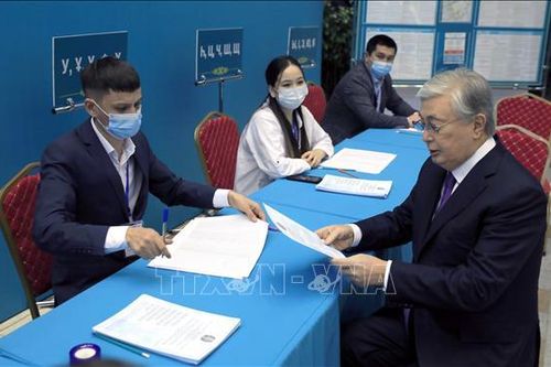 Kazakhstan công bố kết quả bầu cử sơ bộ: Tổng thống đương nhiệm dẫn đầu