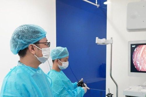 Chữa trĩ cả năm không đỡ, đi nội soi công nghệ cao ngỡ ngàng trị sai bệnh