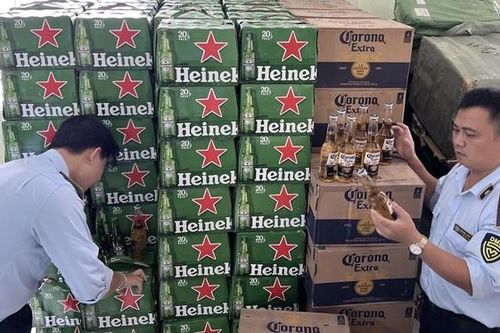 Phú Yên: Tạm giữ số lượng lớn bia chai nghi nhập lậu
