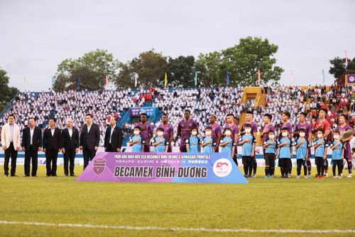 Trận giao hữu bóng đá giữa CLB Becamex Bình Dương và Kawasaki Frontale