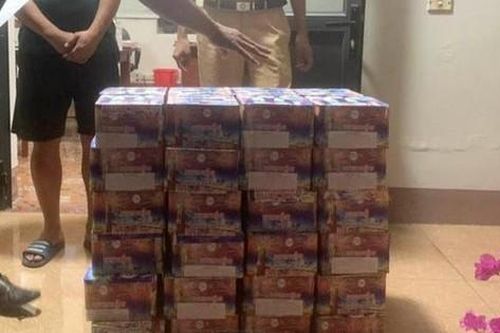 Bắt vụ vận chuyển gần 100kg pháo hoa không rõ nguồn gốc