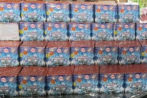 Bắt hai đối tượng và thu giữ hơn 1,2 tạ pháo hoa