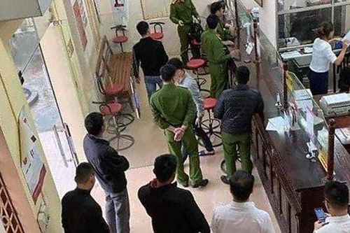 Thấy gì sau hàng loạt vụ cướp ngân hàng?