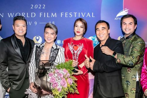 Trương Ngọc Ánh rạng rỡ hội ngộ Quyền Linh tại Mỹ