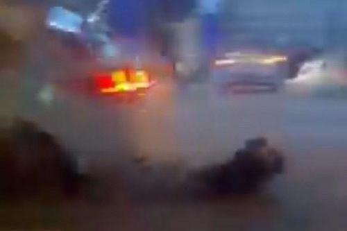 Bắt tài xế tông thẳng vào 2 phụ nữ vì mâu thuẫn khiến 1 người tử vong