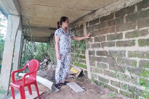Sông Bồ sạt lở, dân lo lắng