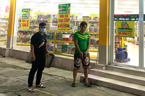 Khống chế nhân viên cửa hàng Bách Hóa Xanh ở TP.HCM để cướp tiền