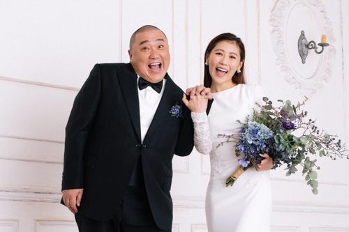 Ca sĩ Miki Nishino kết hôn với diễn viên hài hơn 31 tuổi