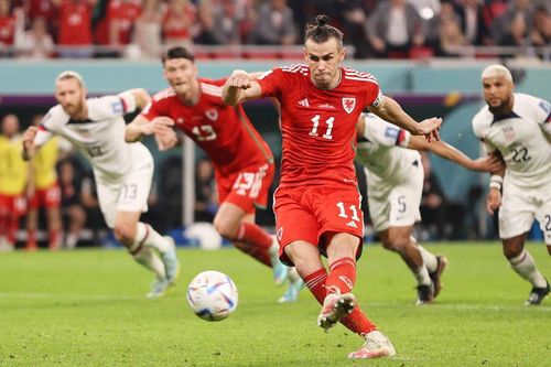Tuyển Xứ Wales thoát thua trong lần trở lại World Cup sau 64 năm