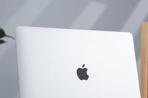 Bất chấp nhiều mặt hàng tăng giá, MacBook Air M1 giảm hơn 6 triệu đồng