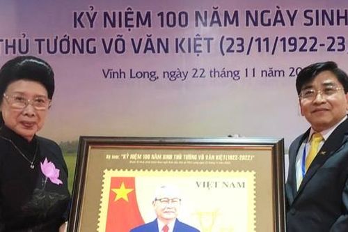 Phát hành đặc biệt bộ tem Kỷ niệm 100 năm Ngày sinh đồng chí Võ Văn Kiệt